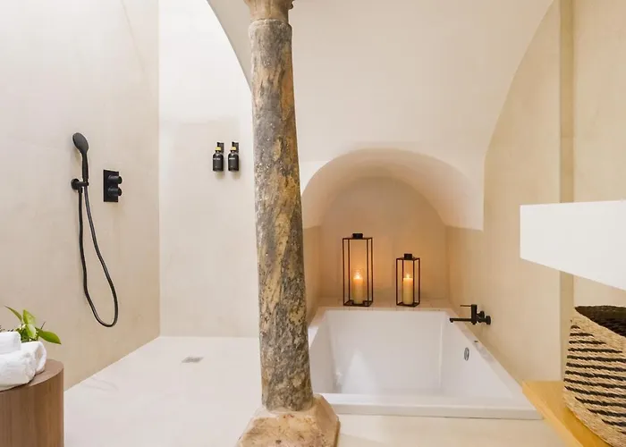 Luxurious Studio With Jacuzzi In Casa Pilatos